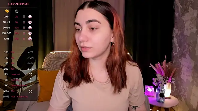 hannacheekss  online show from 11-19-25, 02:11