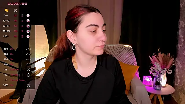 hannacheekss  online show from 03-11-26, 02:06