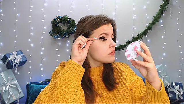 Snapshot of showmeparadise chatting on 12-08-24, 06:11 showmeparadise online show from 12-08-24, 06:11