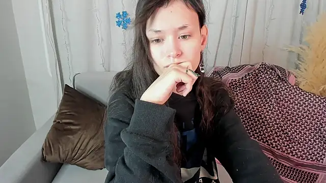 Emily Strikeee online show from 12-24-24, 10:01