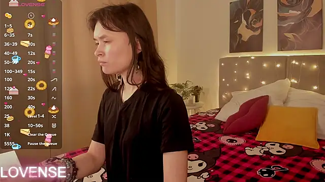 Emily Strikeee online show from 04-20-26, 01:30