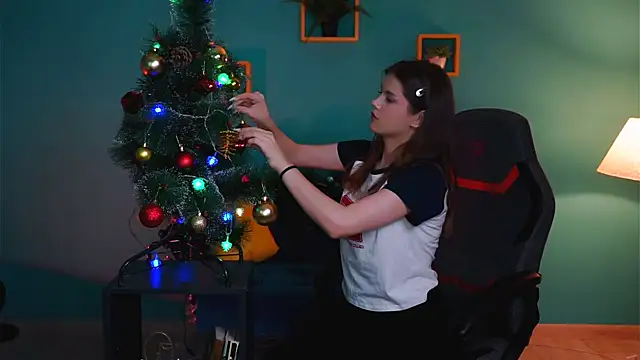 Snapshot of EvaThopson chatting on 12-04-24, 11:19 EvaThopson online show from 12-04-24, 11:19