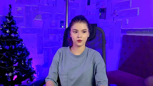 Snapshot of EvaThopson chatting on 12-09-24, 12:08 EvaThopson online show from 12-09-24, 12:08