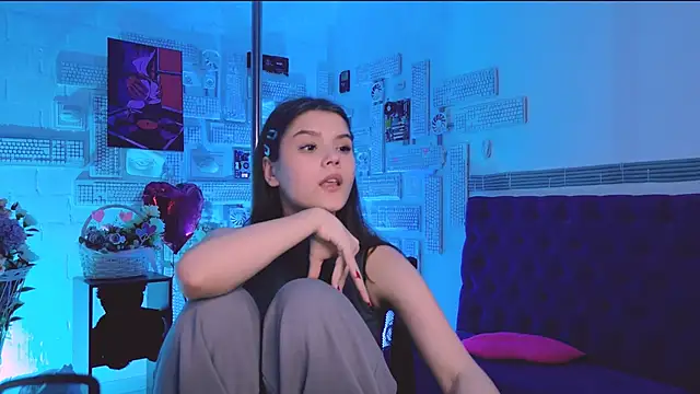 Snapshot of EvaThopson chatting on 02-28-25, 06:09 EvaThopson online show from 02-28-25, 06:09