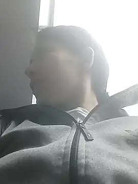 Snapshot of Tefannyy_ chatting on 12-06-24, 05:33 Tefannyy online show from 12-06-24, 05:33