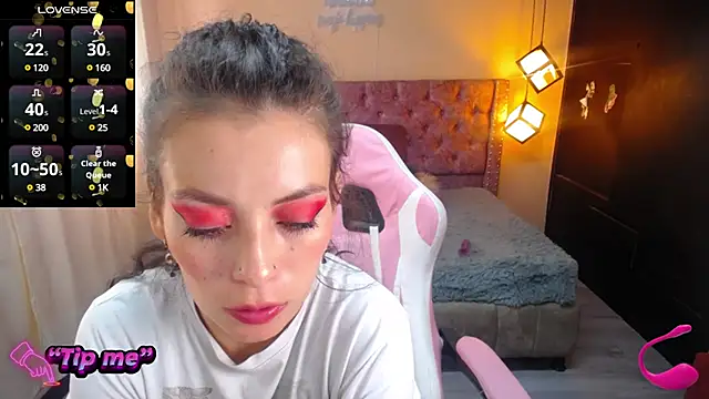 Snapshot of Tefannyy_ chatting on 03-14-25, 06:50 Tefannyy online show from 03-14-25, 06:50