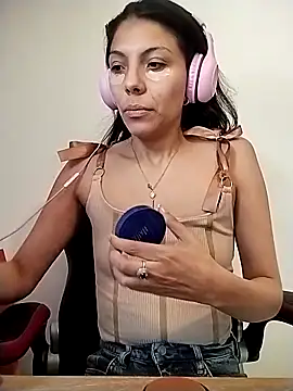 Selenakyle92  online show from 03-07-26, 05:43