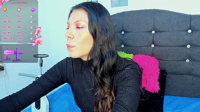 Snapshot of Selenakyle92_ chatting on 06-16-26, 08:22 Selenakyle92 online show from 06-16-26, 08:22