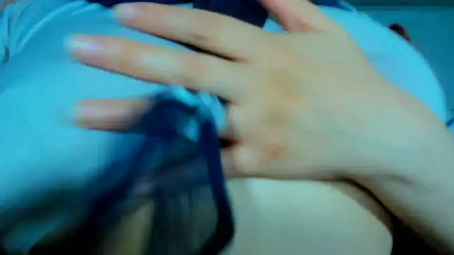 Snapshot of Lily_stone04 chatting on 01-13-25, 03:56 Lily stone04 online show from 01-13-25, 03:56