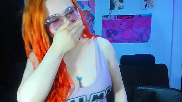 Snapshot of Lily_stone04 chatting on 10-09-25, 04:43 Lily stone04 online show from 10-09-25, 04:43