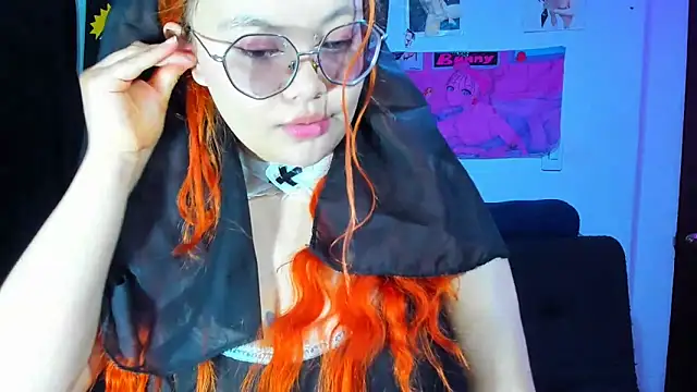 Snapshot of Lily_stone04 chatting on 10-24-25, 07:38 Lily stone04 online show from 10-24-25, 07:38