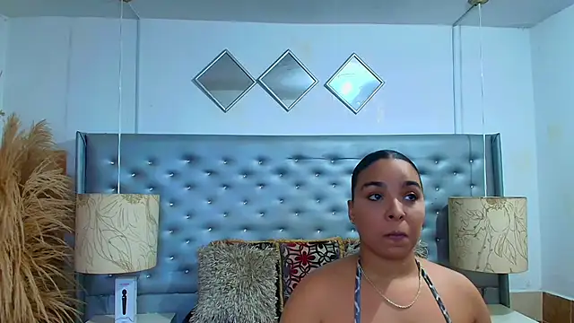 EileenBenzon online show from 11-22-25, 06:40