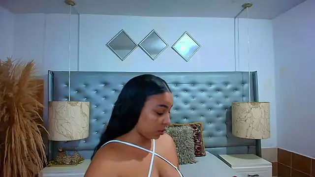 EileenBenzon online show from 01-06-26, 06:22