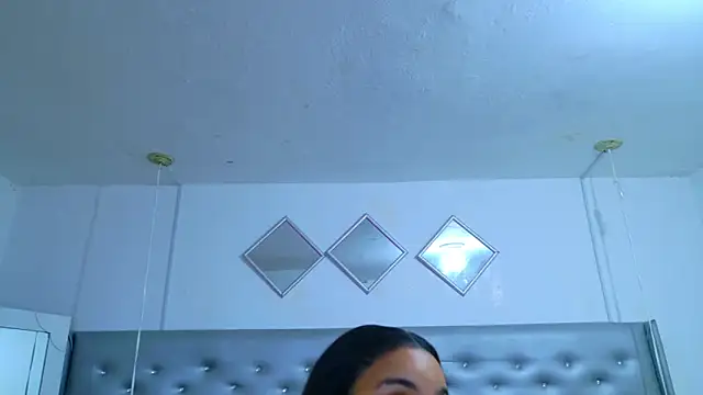 EileenBenzon online show from 04-27-26, 01:31