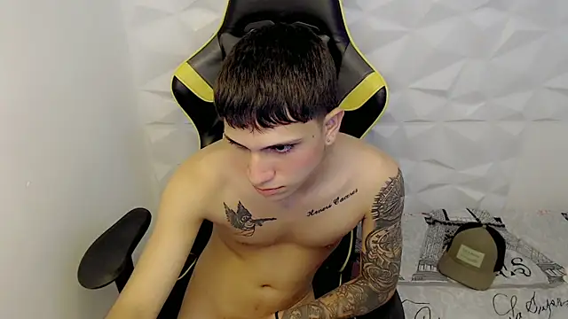 Snapshot of Brayan_lopezz chatting on 01-25-25, 03:52 Brayan lopezz online show from 01-25-25, 03:52