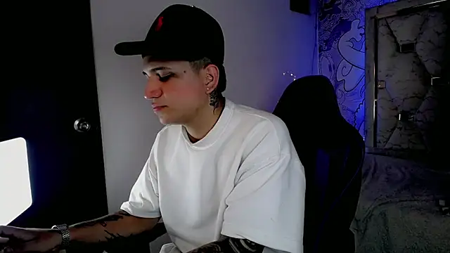 Brayan lopezz online show from 04-25-26, 02:14