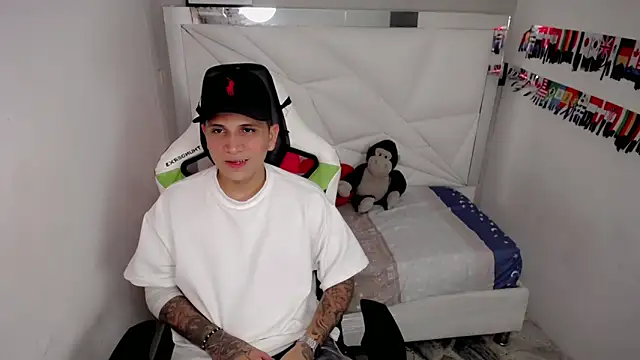 Snapshot of Brayan_lopezz chatting on 05-09-26, 03:45 Brayan lopezz online show from 05-09-26, 03:45
