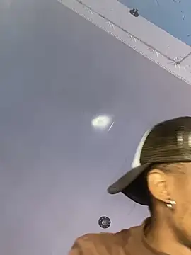 Snapshot of BlueIceCube chatting on 01-15-25, 08:20 BlueIceCube online show from 01-15-25, 08:20