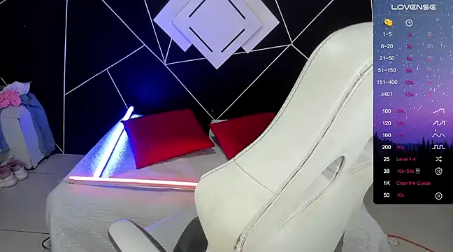 Snapshot of sofiakey chatting on 12-10-24, 04:45 sofiakey online show from 12-10-24, 04:45