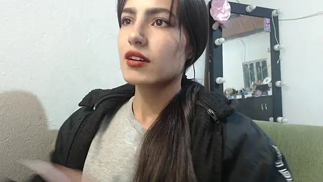 Snapshot of skinny_sweet2411 chatting on 06-16-26, 03:42 skinny sweet2411 online show from 06-16-26, 03:42