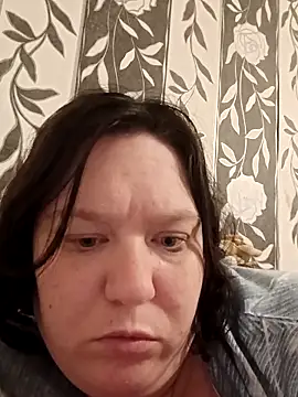 CurvyMilf1992 online show from 10-22-25, 10:31