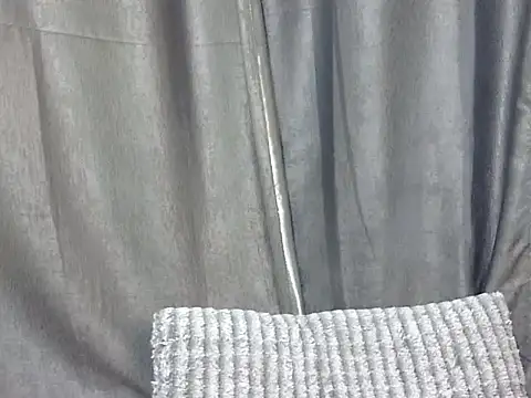 Snapshot of Chichii- chatting on 01-08-25, 06:41 Chichii- online show from 01-08-25, 06:41