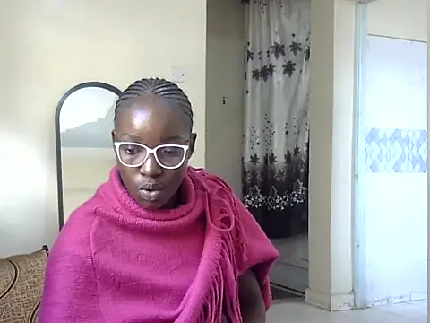 Chichii- online show from 12-23-25, 10:57