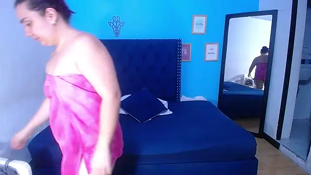 Snapshot of kinky_redhead18 chatting on 12-13-25, 07:53 kinky redhead18 online show from 12-13-25, 07:53