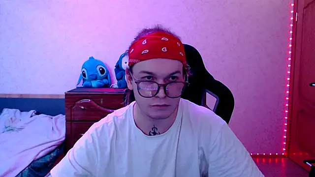 Snapshot of Steve_Mi chatting on 09-15-25, 01:33 Steve Mi online show from 09-15-25, 01:33