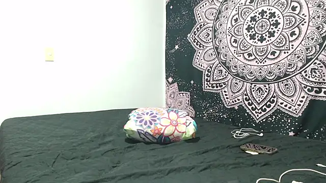 liissa 0 online show from 04-12-26, 12:48