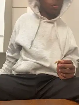 Mischevous T69 online show from 10-03-25, 08:11