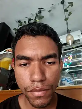 Snapshot of Reynold2608 chatting on 04-09-26, 10:15 Reynold2608 online show from 04-09-26, 10:15