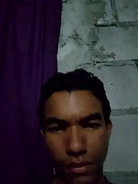 Snapshot of Reynold2608 chatting on 05-01-26, 04:06 Reynold2608 online show from 05-01-26, 04:06