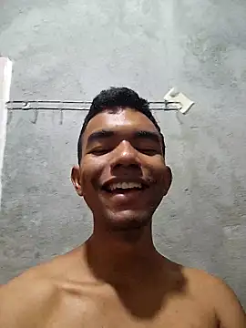 Snapshot of Reynold2608 chatting on 05-02-26, 11:48 Reynold2608 online show from 05-02-26, 11:48