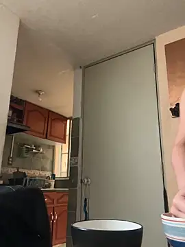 Snapshot of Nina-Chick777 chatting on 03-17-25, 08:09 Nina-Chick777 online show from 03-17-25, 08:09