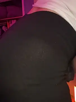 Snapshot of Nina-Chick777 chatting on 09-13-25, 05:29 Nina-Chick777 online show from 09-13-25, 05:29