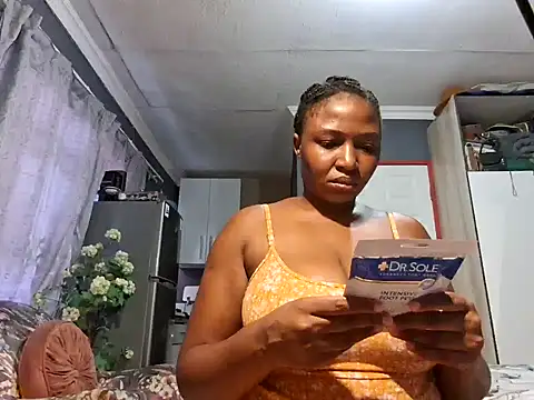 Snapshot of EbonyRose9 chatting on 01-11-25, 09:15 EbonyRose9 online show from 01-11-25, 09:15