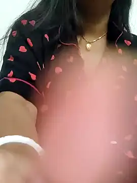 Snapshot of Priya_2222 chatting on 01-16-25, 05:44 Priya 2222 online show from 01-16-25, 05:44