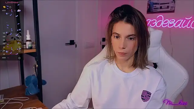  ni kiss online show from 09-19-25, 07:03