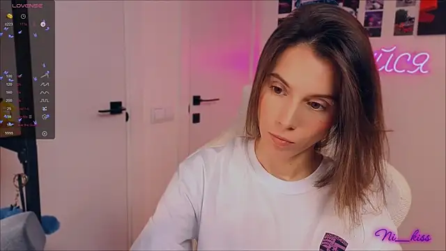  ni kiss online show from 09-23-25, 06:55