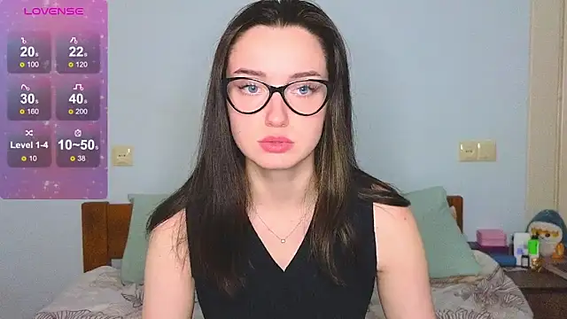 Wild Sophie  online show from 12-18-24, 04:28