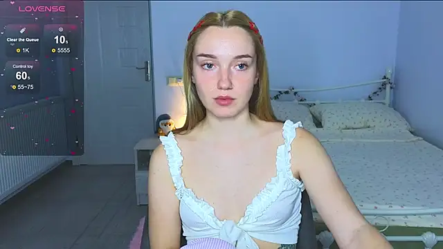 Wild Sophie  online show from 10-11-25, 05:22