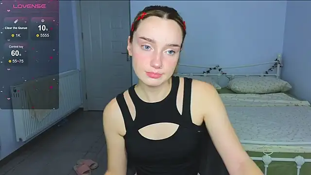 Wild Sophie  online show from 11-16-25, 05:51