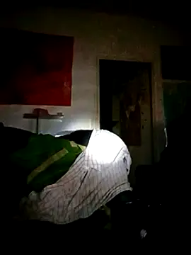 Snapshot of Ozomitro chatting on 02-21-25, 01:00 Ozomitro online show from 02-21-25, 01:00
