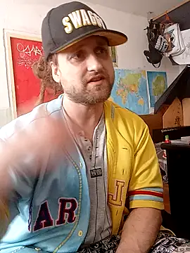 Snapshot of Ozomitro chatting on 03-11-25, 12:17 Ozomitro online show from 03-11-25, 12:17