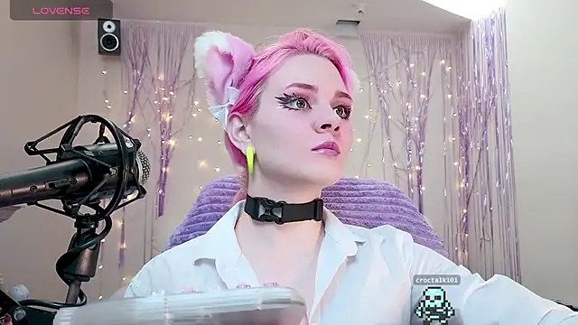 One Moment  online show from 12-02-24, 03:37