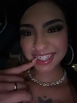 Hilary pinkk online show from 04-11-26, 01:32