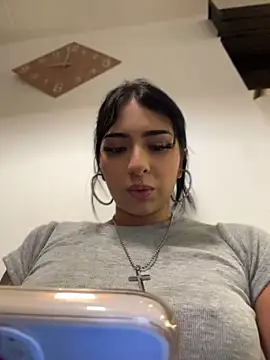 Hilary pinkk online show from 04-25-26, 12:02