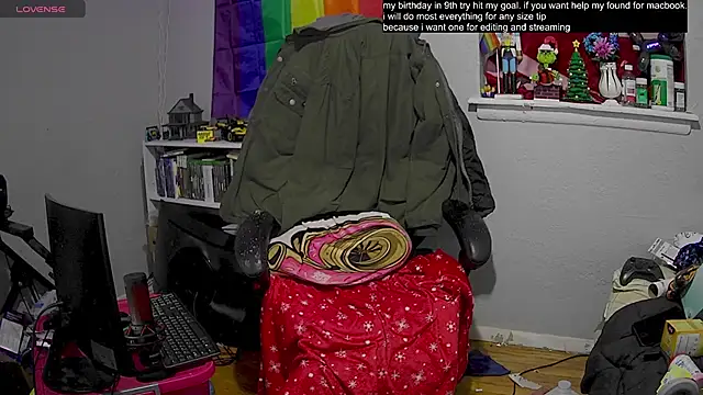 Snapshot of tallnerdyguy chatting on 02-12-25, 05:26 tallnerdyguy online show from 02-12-25, 05:26