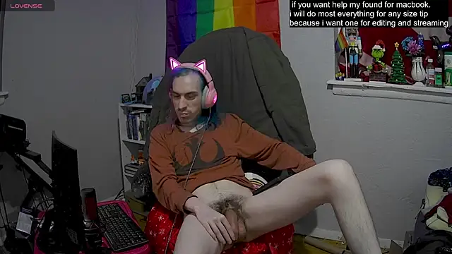 Snapshot of tallnerdyguy chatting on 02-21-25, 05:02 tallnerdyguy online show from 02-21-25, 05:02